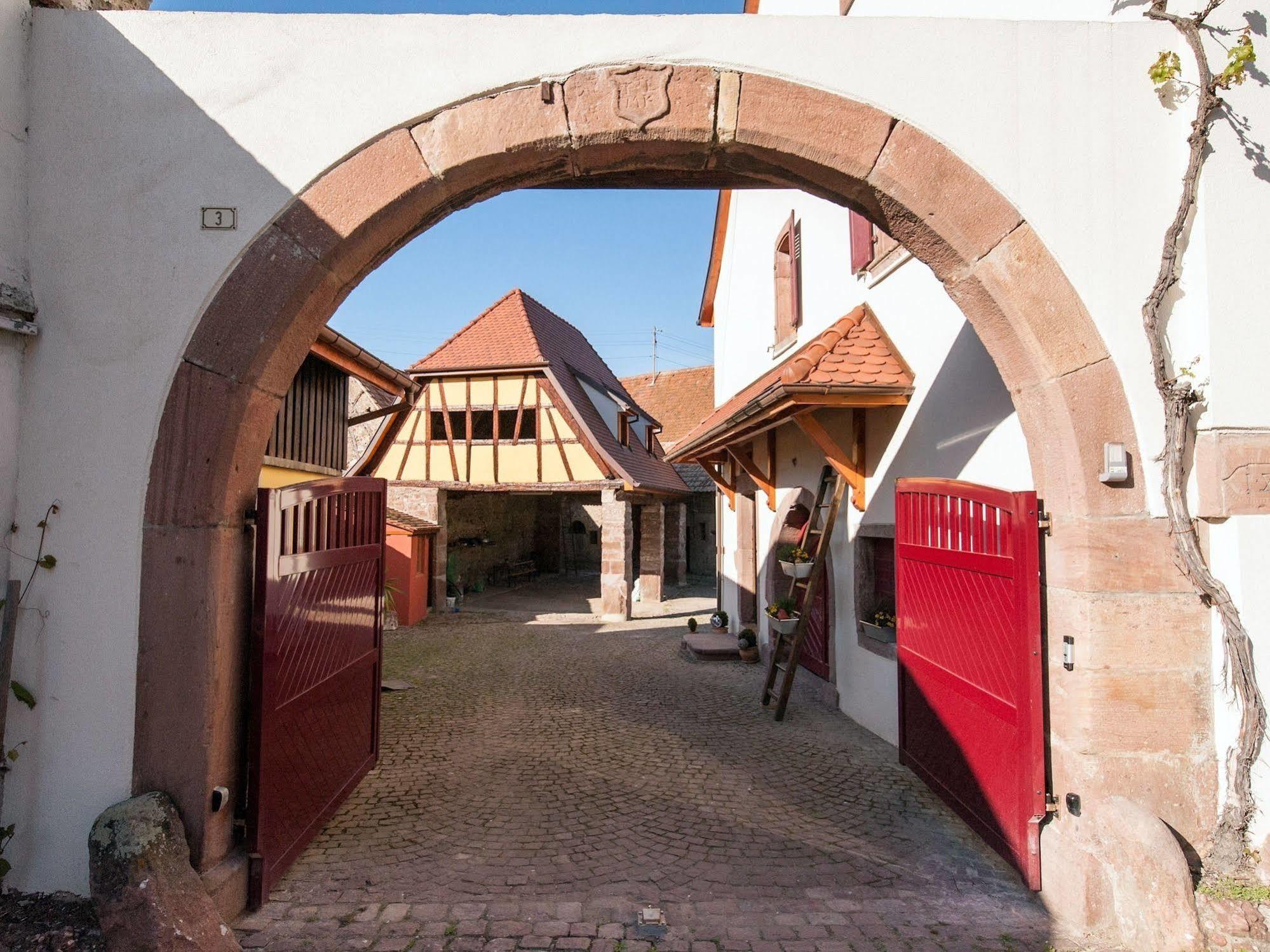 La Maison D'Emilie Pfaffenheim Exterior photo